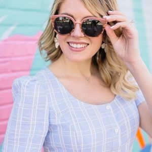 Draper James Accessories - Draper James Pink Tortoise Frame Sunglasses Draper James Accessories - Draper James Pink Tortoise Frame Sunglasses